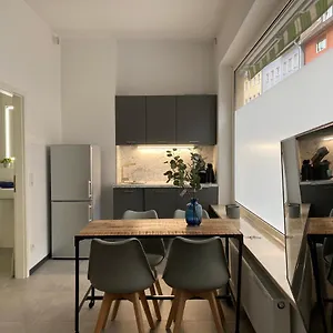 2-zimmer-appartment In Top-city-lage Mit Parken Und Klimaanlage , Nuremberg Germany